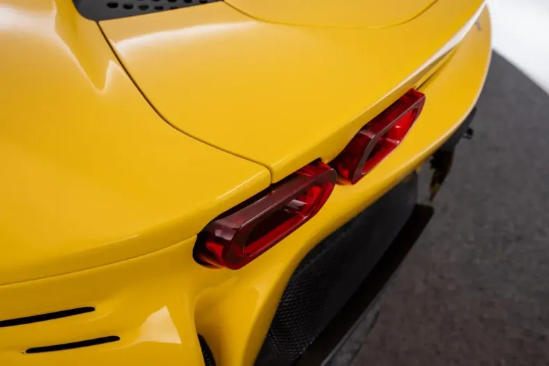 Ferrari SF90 din 2022 cu 7.300 km - oferta FER163235 - foto 16