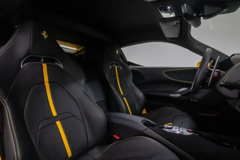 Ferrari SF90 din 2022 cu 7.300 km - oferta FER163235 - foto 31