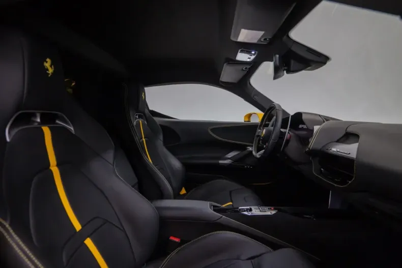 Ferrari SF90 din 2022 cu 7.300 km - oferta FER163235 - foto 32