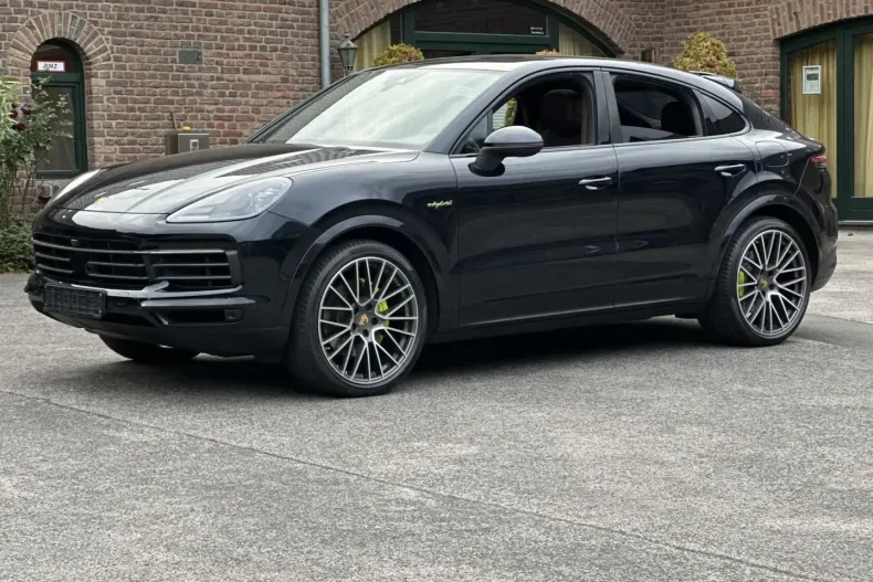 Porsche Cayenne din 2022 cu 34.900 km - oferta POR163244 - foto 1