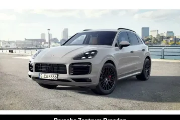 Porsche Cayenne din 2022 - oferta POR163248