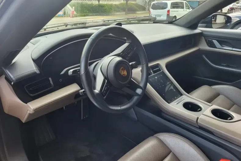 Porsche Taycan din 2020 cu 121.000 km - oferta POR163252 - foto 17