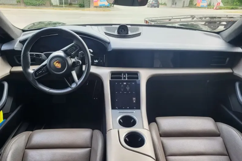 Porsche Taycan din 2020 cu 121.000 km - oferta POR163252 - foto 21