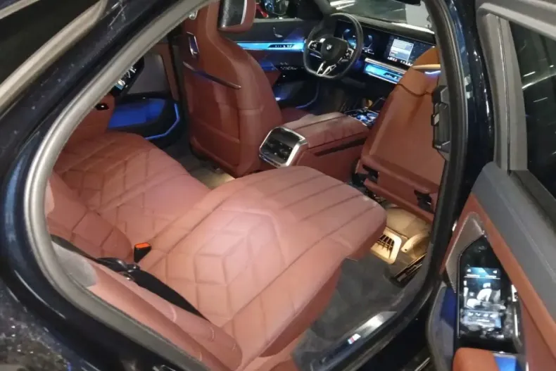 BMW 740 din 2025 cu 22.305 km - oferta BMW163255 - foto 5