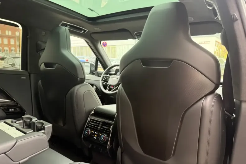 Land Rover Range Rover Sport din 2024 cu 1.700 km - oferta LAN163268 - foto 8