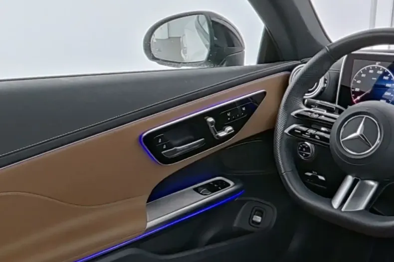 Mercedes-Benz CLE 300 din 2024 cu 16.405 km - oferta MER163269 - foto 8