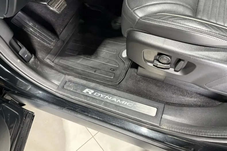 Land Rover Discovery din 2022 cu 75.000 km - oferta LAN163271 - foto 15