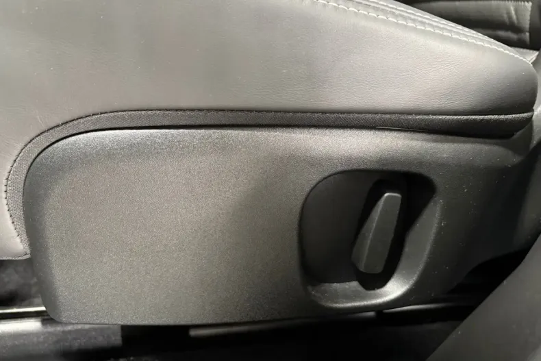 Land Rover Discovery din 2022 cu 75.000 km - oferta LAN163271 - foto 23