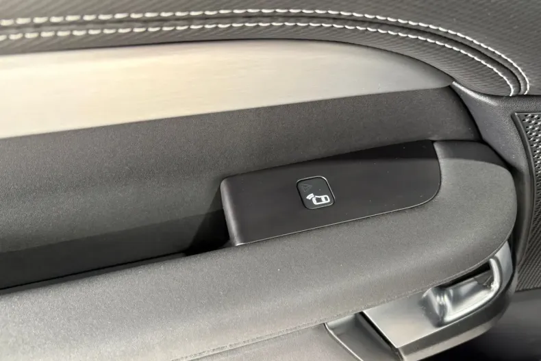 Land Rover Discovery din 2022 cu 75.000 km - oferta LAN163271 - foto 25