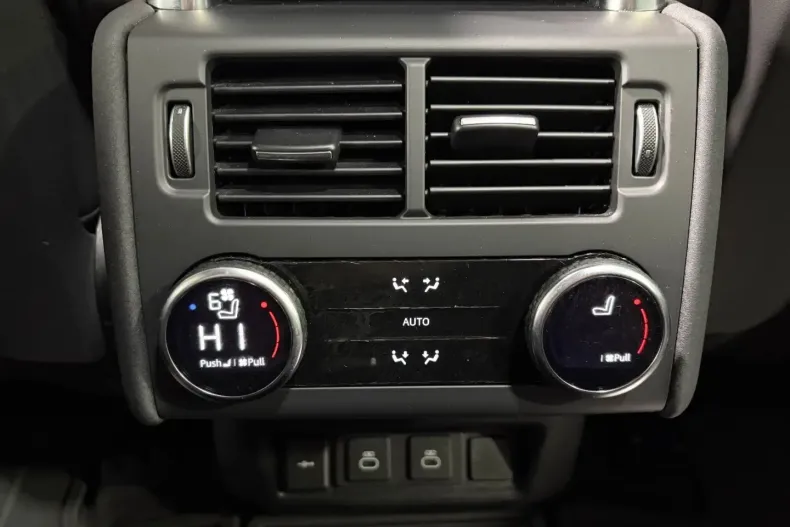 Land Rover Discovery din 2022 cu 75.000 km - oferta LAN163271 - foto 26