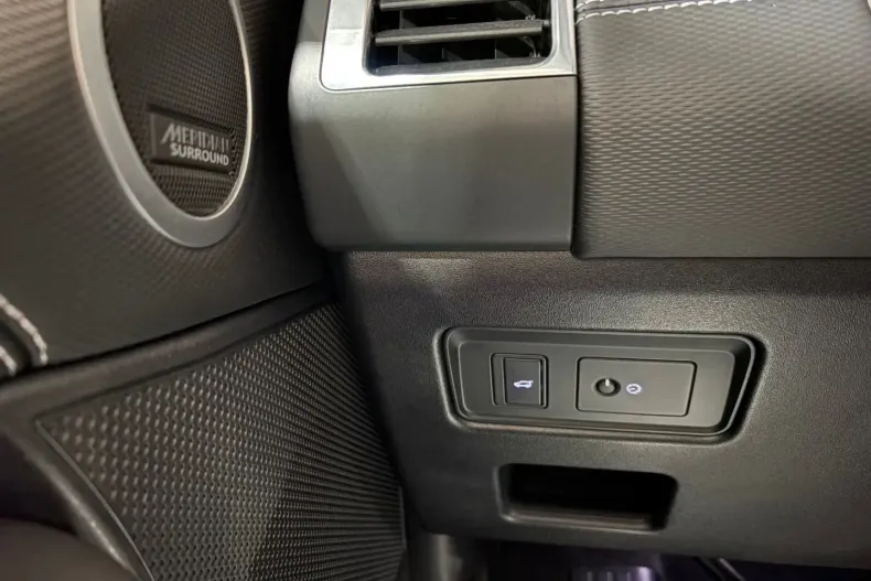 Land Rover Discovery din 2022 cu 75.000 km - oferta LAN163271 - foto 30