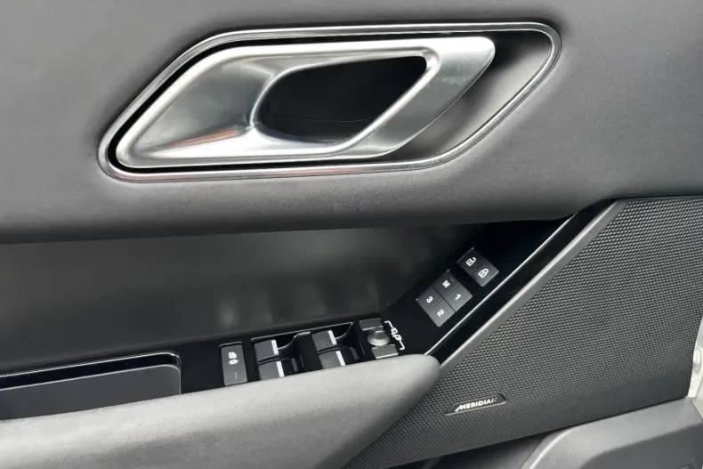 Land Rover Range Rover Velar din 2023 cu 13.000 km - oferta LAN163272 - foto 15