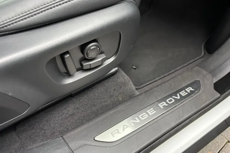 Land Rover Range Rover Velar din 2023 cu 13.000 km - oferta LAN163272 - foto 27