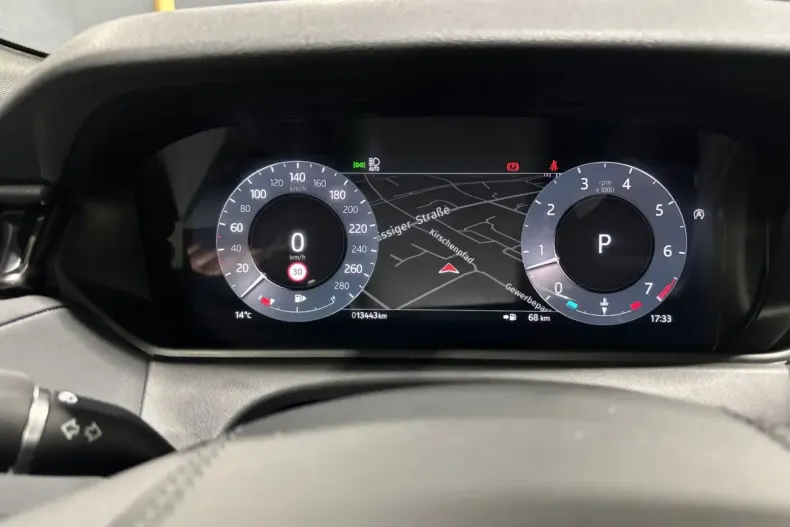 Land Rover Range Rover Velar din 2023 cu 13.000 km - oferta LAN163272 - foto 39