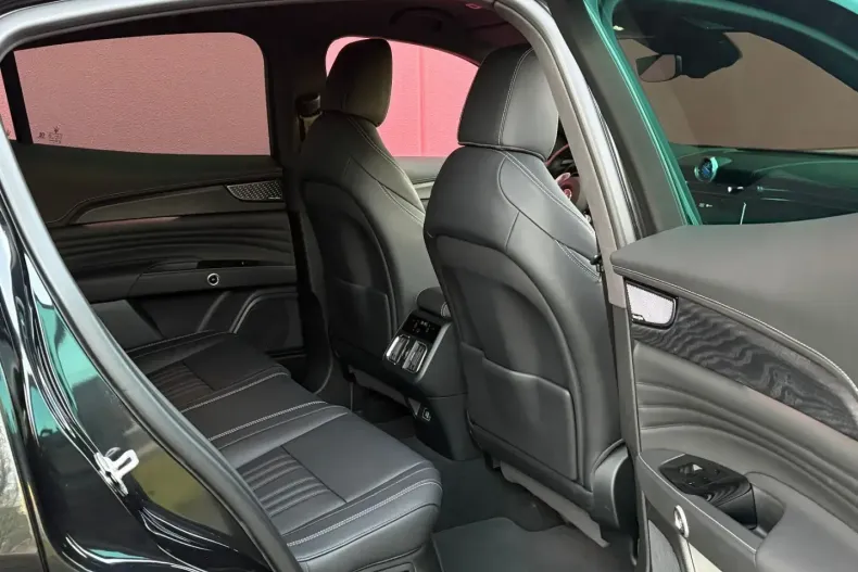 Maserati Grecale din 2023 cu 32.166 km - oferta MAS163279 - foto 15