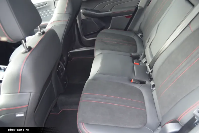 Ford Kuga din 2025 cu 100 km - oferta FOR163283 - foto 8