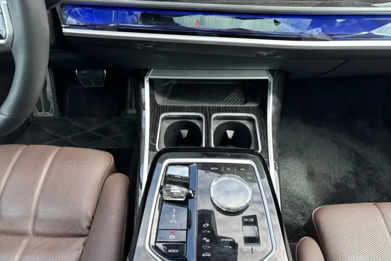 BMW 750 din 2023 cu 52.200 km - oferta BMW163286 - foto 11