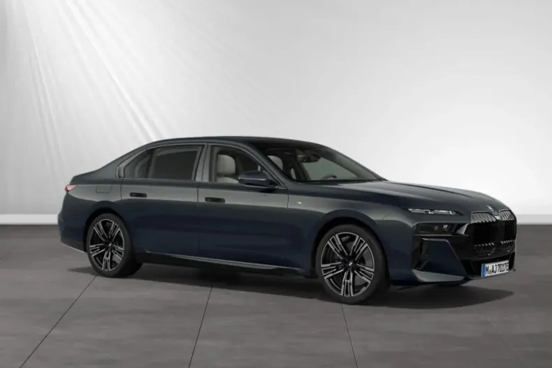 BMW 750 din 2023 cu 66.800 km - oferta BMW163287 - foto 1