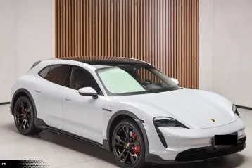 Porsche Taycan din 2022 - oferta POR163298