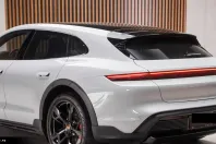 Porsche Taycan din 2022 cu 26.500 km - oferta POR163298 - foto 5