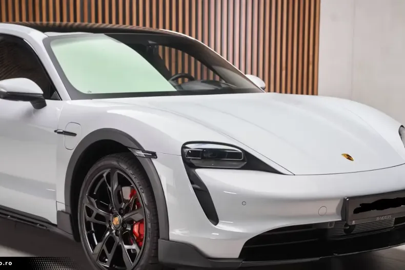 Porsche Taycan din 2022 cu 26.500 km - oferta POR163298 - foto 8