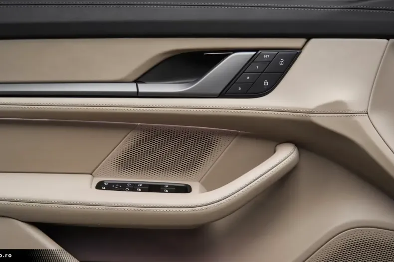 Porsche Taycan din 2022 cu 26.500 km - oferta POR163298 - foto 15