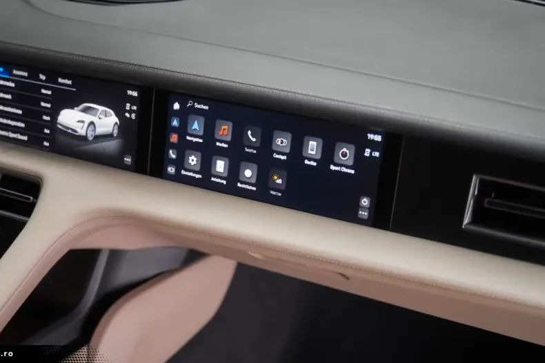 Porsche Taycan din 2022 cu 26.500 km - oferta POR163298 - foto 27