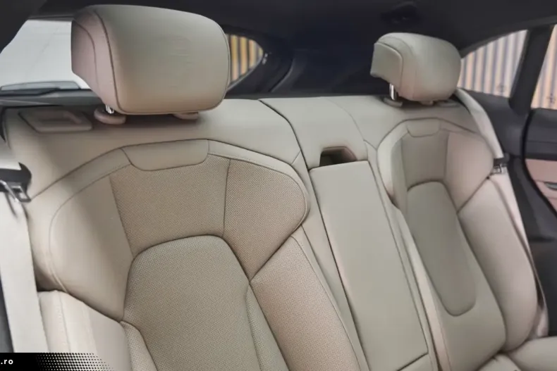 Porsche Taycan din 2022 cu 26.500 km - oferta POR163298 - foto 31