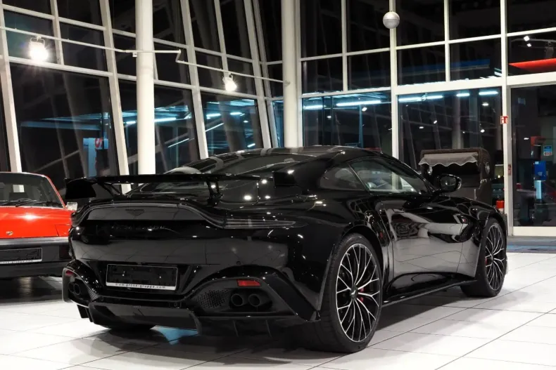 Aston Martin V8 Vantage din 2023 cu 12.800 km - oferta AST163299 - foto 3