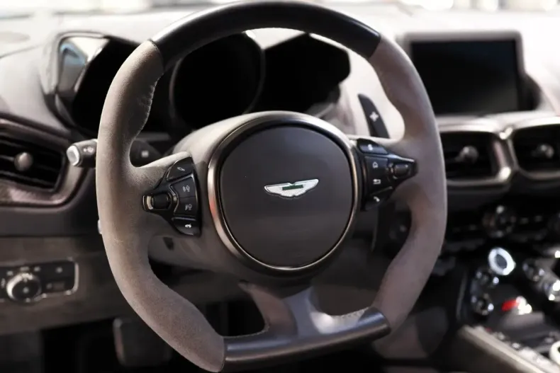 Aston Martin V8 Vantage din 2023 cu 12.800 km - oferta AST163299 - foto 10