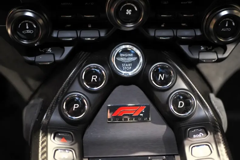 Aston Martin V8 Vantage din 2023 cu 12.800 km - oferta AST163299 - foto 15