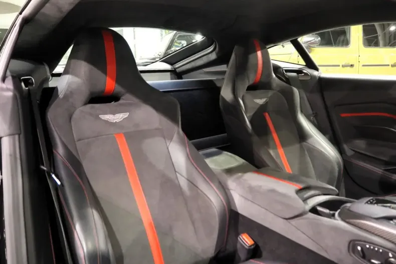 Aston Martin V8 Vantage din 2023 cu 12.800 km - oferta AST163299 - foto 19