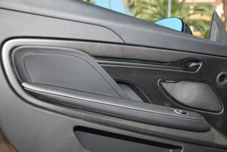 Aston Martin Vanquish din 2025 cu 3.000 km - oferta AST163304 - foto 8