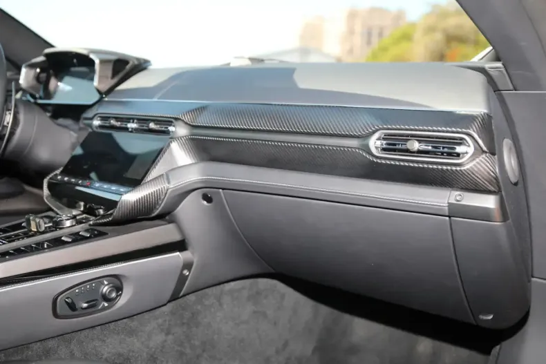 Aston Martin Vanquish din 2025 cu 3.000 km - oferta AST163304 - foto 12