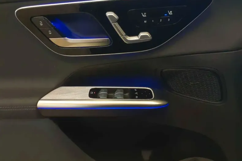 Mercedes-Benz GLC 300 din 2023 cu 34.022 km - oferta MER163332 - foto 10