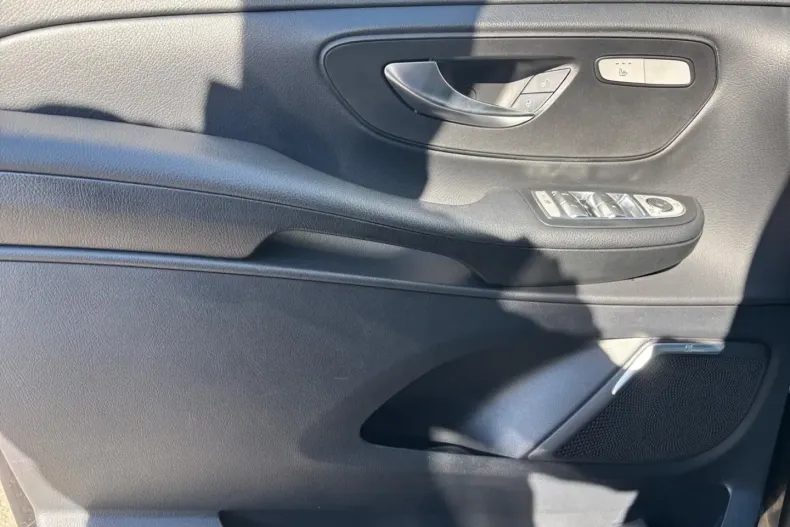 Mercedes-Benz V 300 din 2020 cu 54.154 km - oferta MER163340 - foto 16