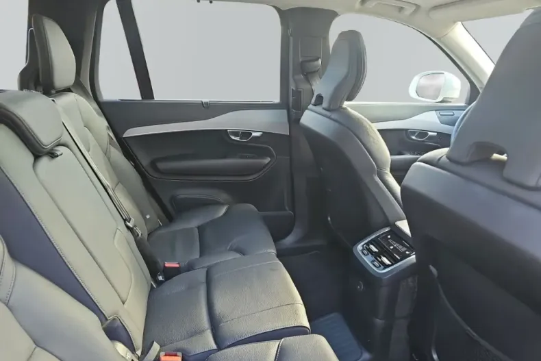 Volvo XC90 din 2024 cu 20.800 km - oferta VOL163341 - foto 9