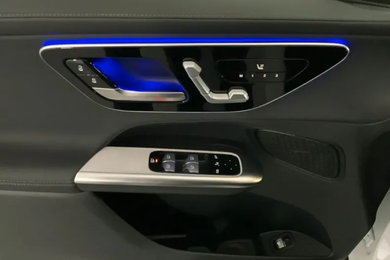 Mercedes-Benz GLC 200 din 2024 cu 20.051 km - oferta MER163344 - foto 12