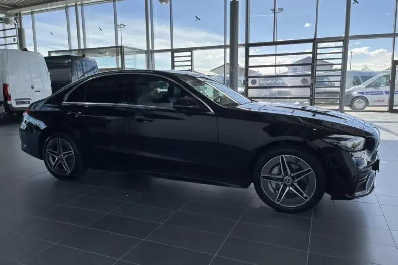 Mercedes-Benz C 300 din 2024 cu 6.886 km - oferta MER163350 - foto 3