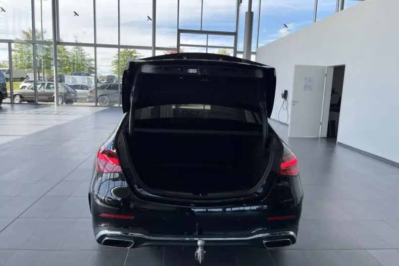 Mercedes-Benz C 300 din 2024 cu 6.886 km - oferta MER163350 - foto 8