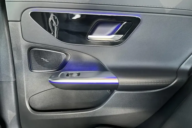 Mercedes-Benz C 300 din 2024 cu 6.886 km - oferta MER163350 - foto 20