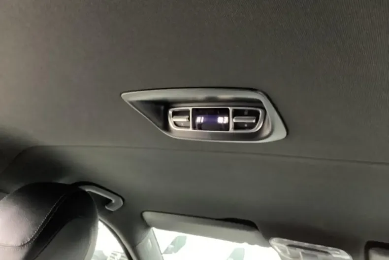 Mercedes-Benz V 300 din 2021 cu 77.303 km - oferta MER163362 - foto 20