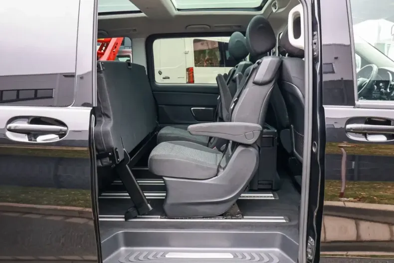 Mercedes-Benz V 220 din 2021 cu 96.012 km - oferta MER163363 - foto 5