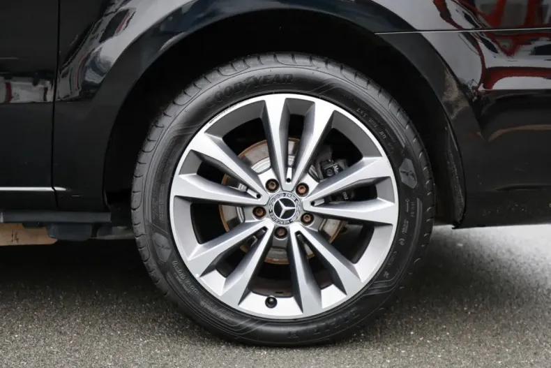 Mercedes-Benz V 220 din 2021 cu 96.012 km - oferta MER163363 - foto 8