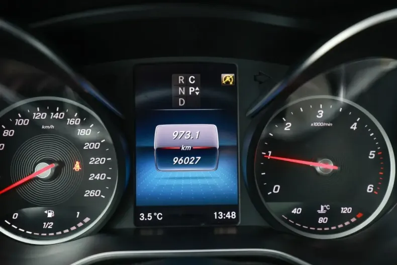 Mercedes-Benz V 220 din 2021 cu 96.012 km - oferta MER163363 - foto 18