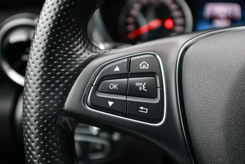 Mercedes-Benz V 220 din 2021 cu 96.012 km - oferta MER163363 - foto 20