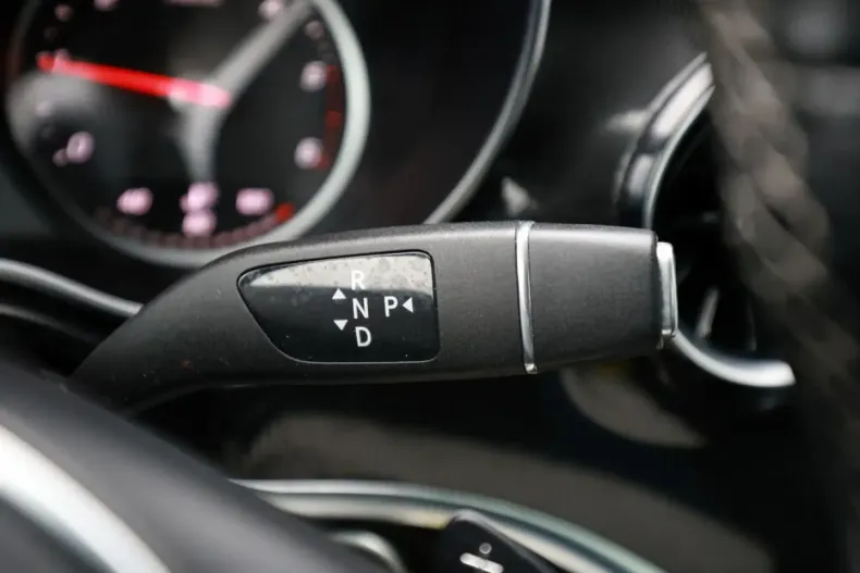 Mercedes-Benz V 220 din 2021 cu 96.012 km - oferta MER163363 - foto 22