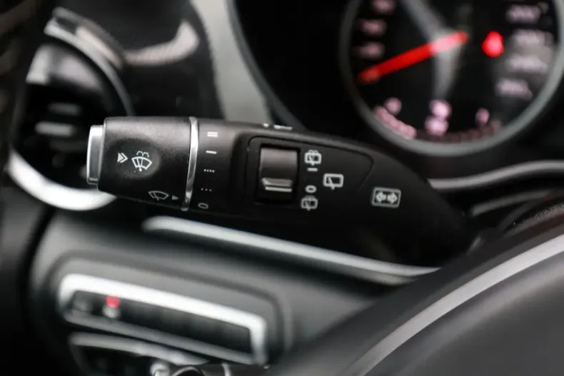 Mercedes-Benz V 220 din 2021 cu 96.012 km - oferta MER163363 - foto 24