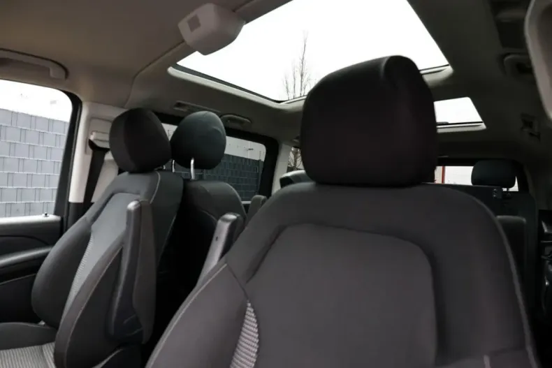 Mercedes-Benz V 220 din 2021 cu 96.012 km - oferta MER163363 - foto 30