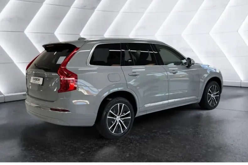 Volvo XC90 din 2024 cu 23.224 km - oferta VOL163364 - foto 3